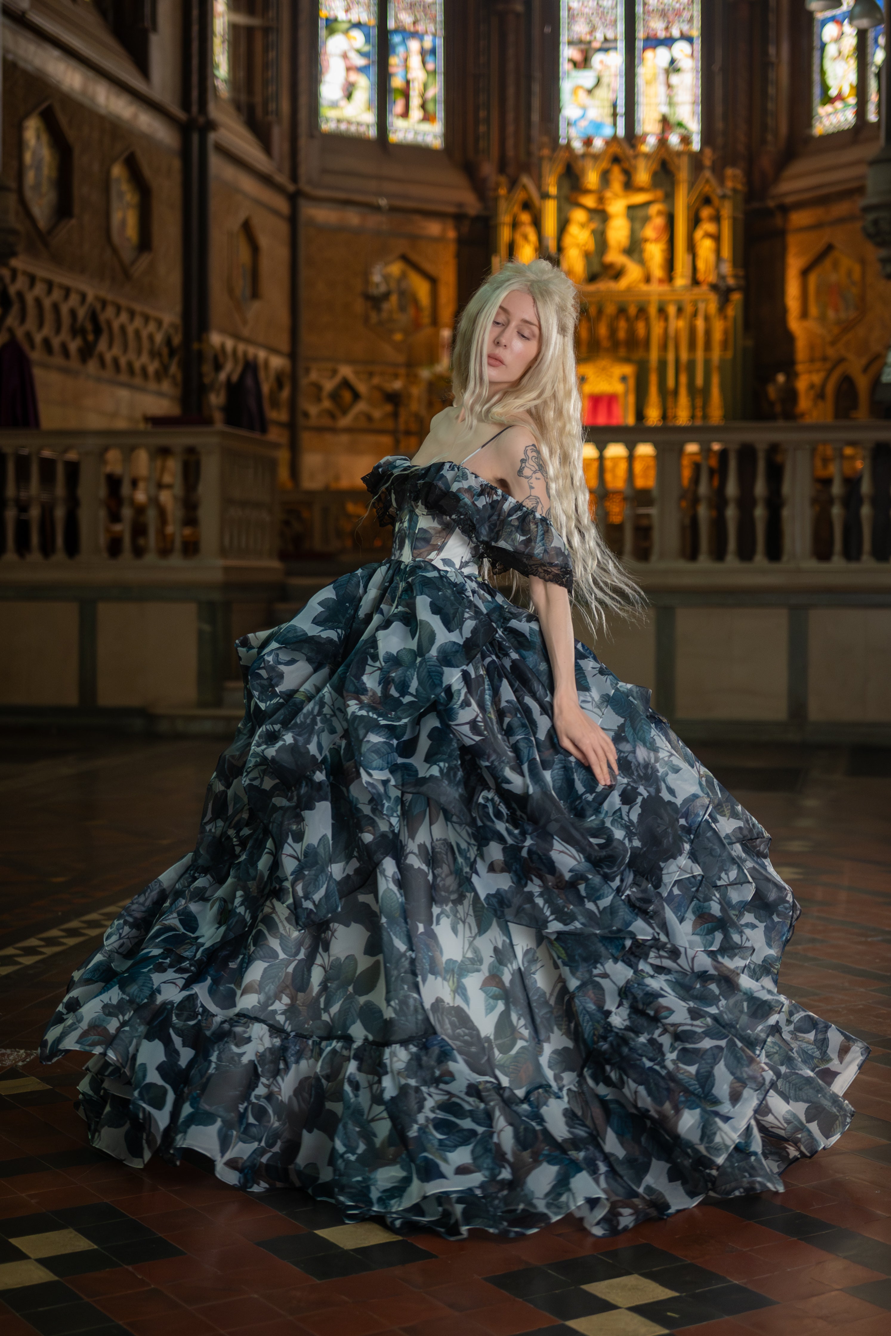 Chapel of Thorns Guileless Gown