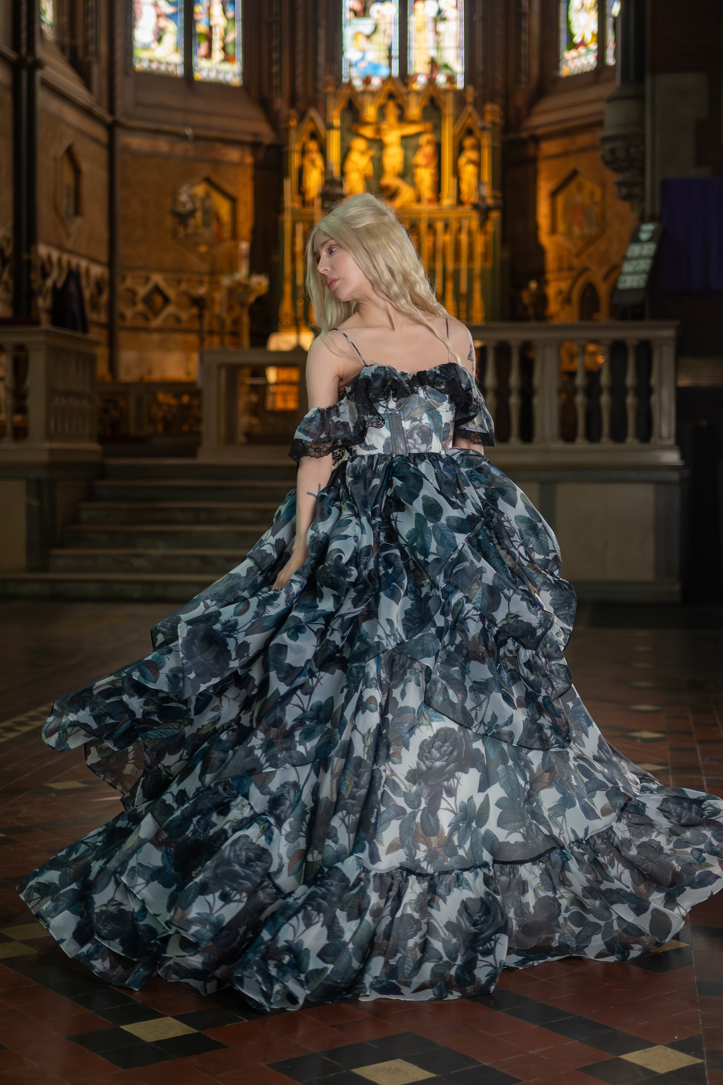 Chapel of Thorns Guileless Gown