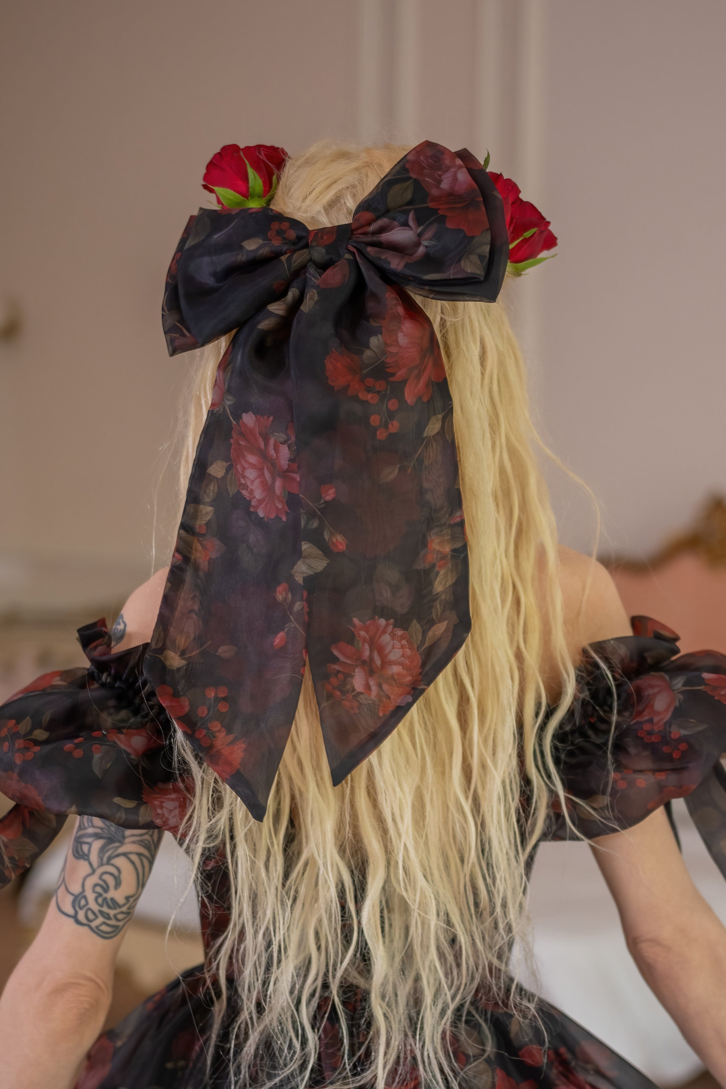 Dark Romance Sandringham Bow