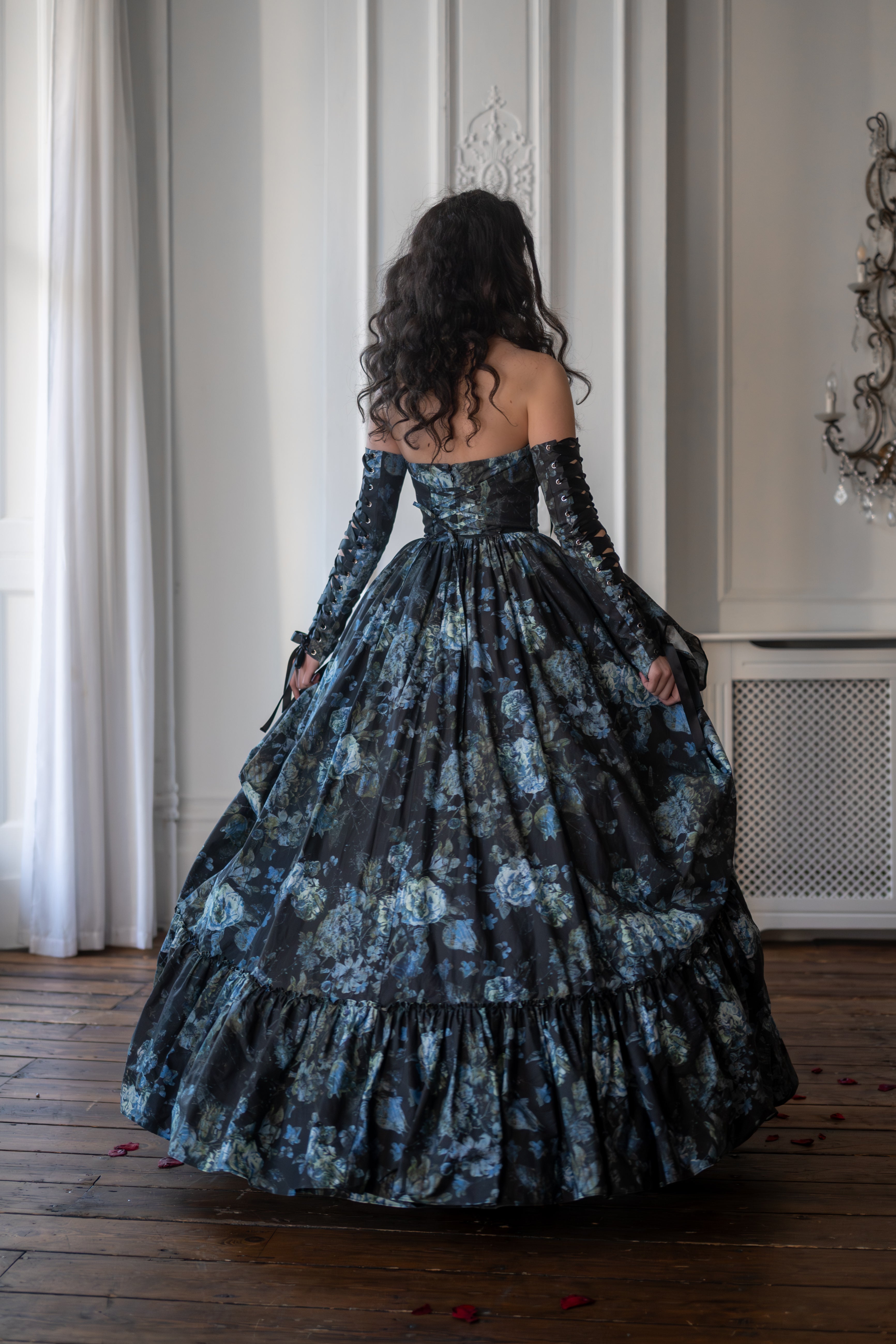 Entwined Souls Carmilla Gown