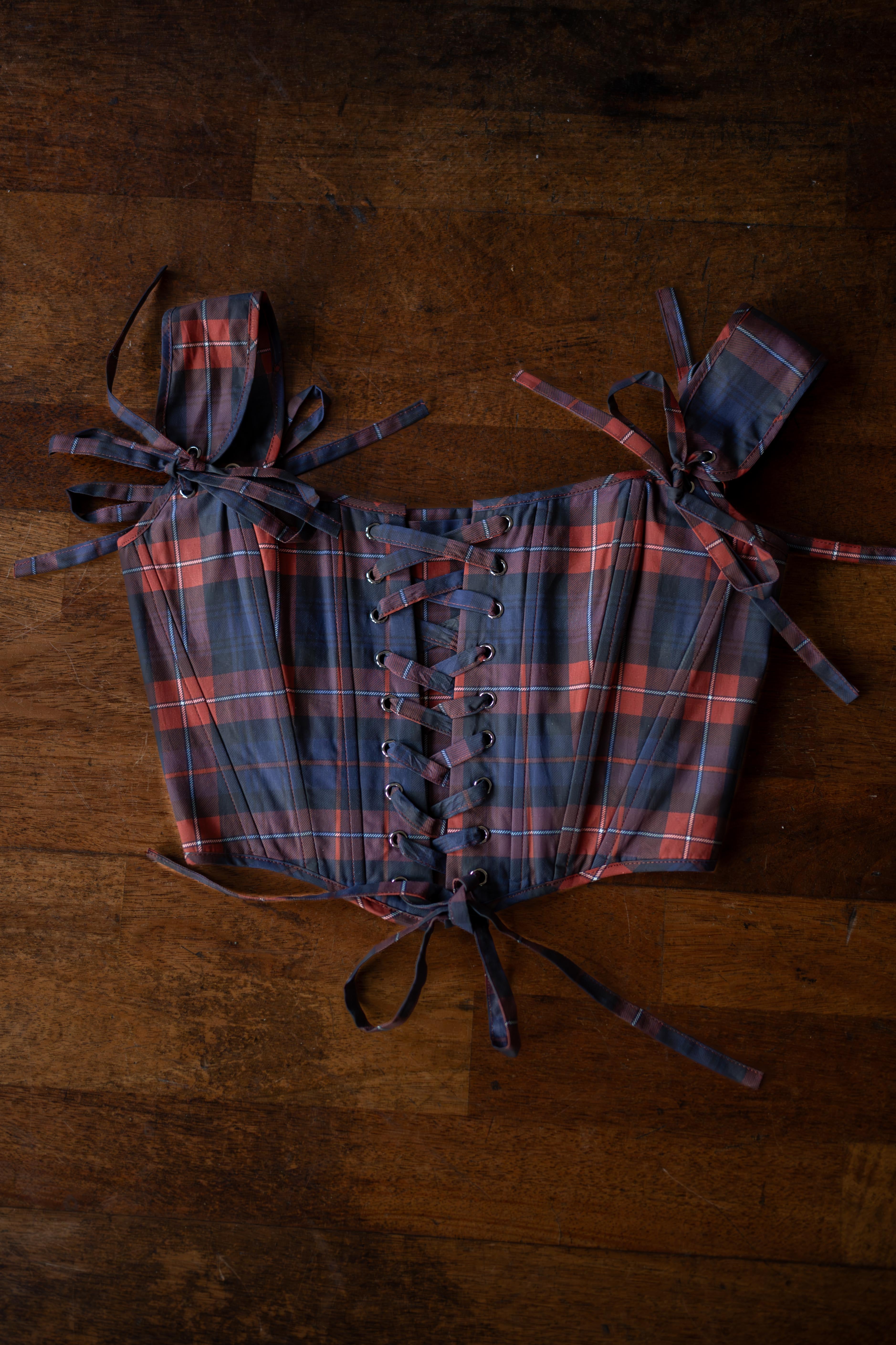 Fionn's Flame Thisbe Corset