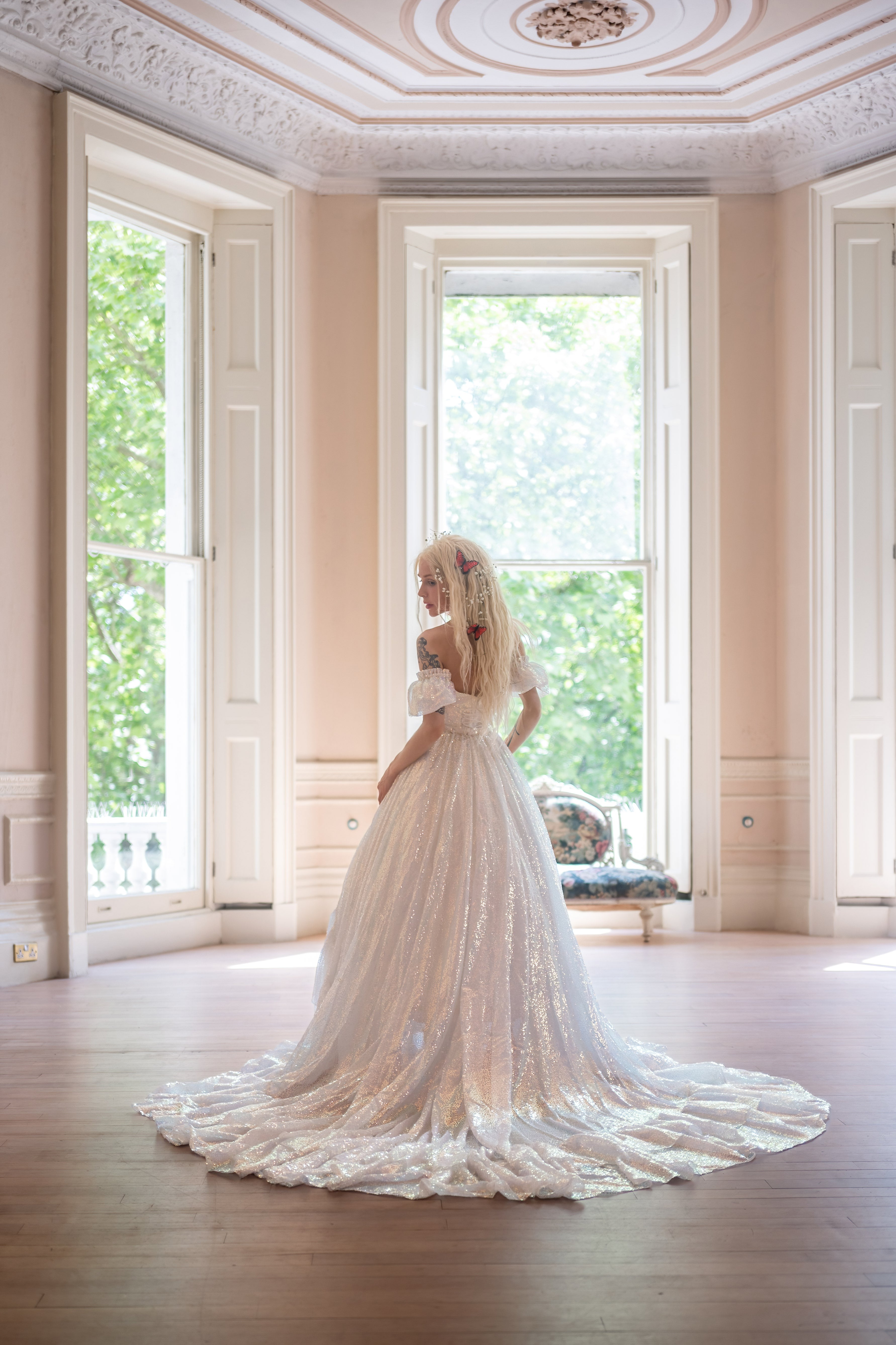 Lady of Lórien Valois Train