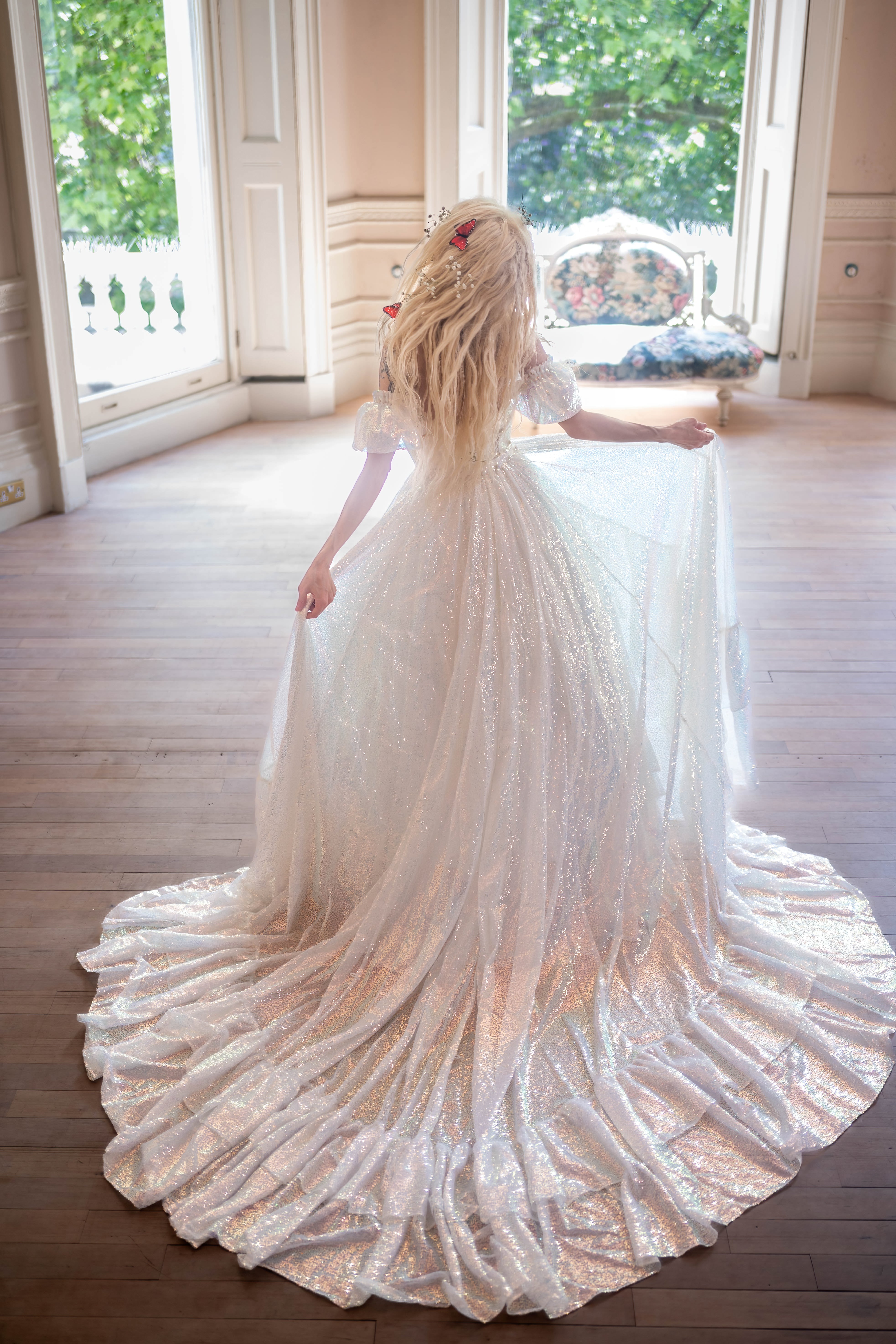 Lady of Lórien Valois Train