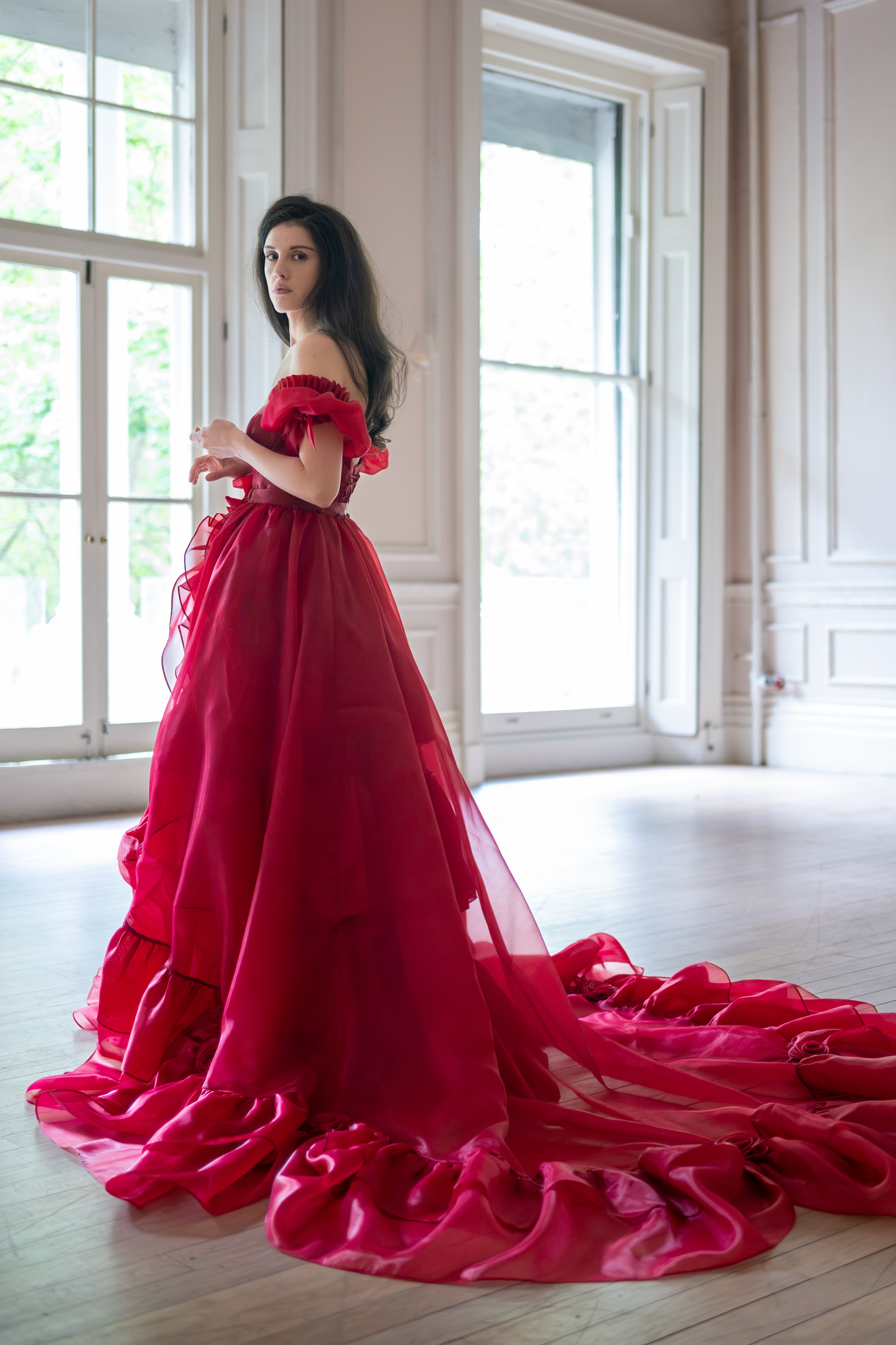 Maison Rouge Avalon Train