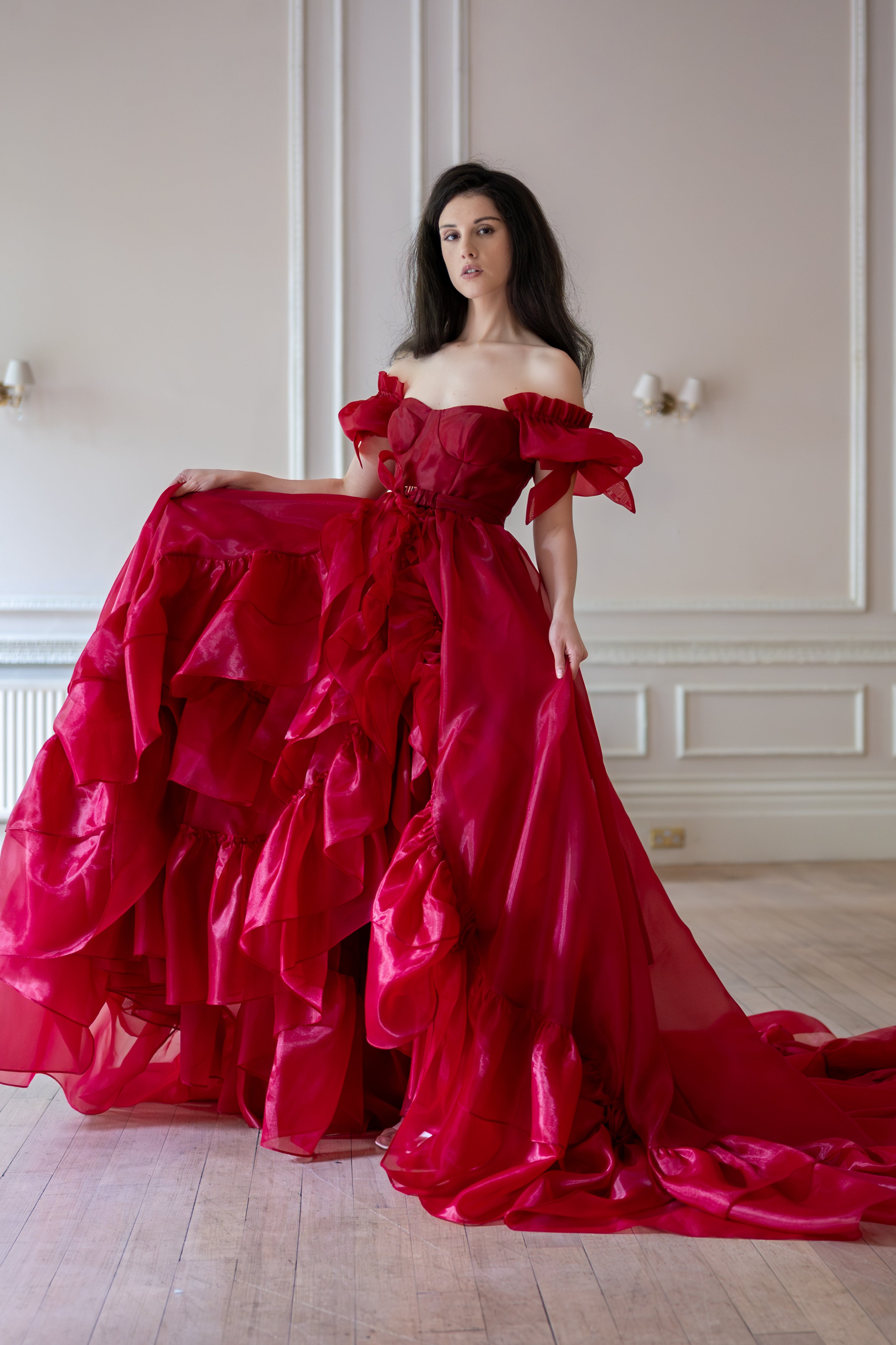 Maison Rouge Avalon Train