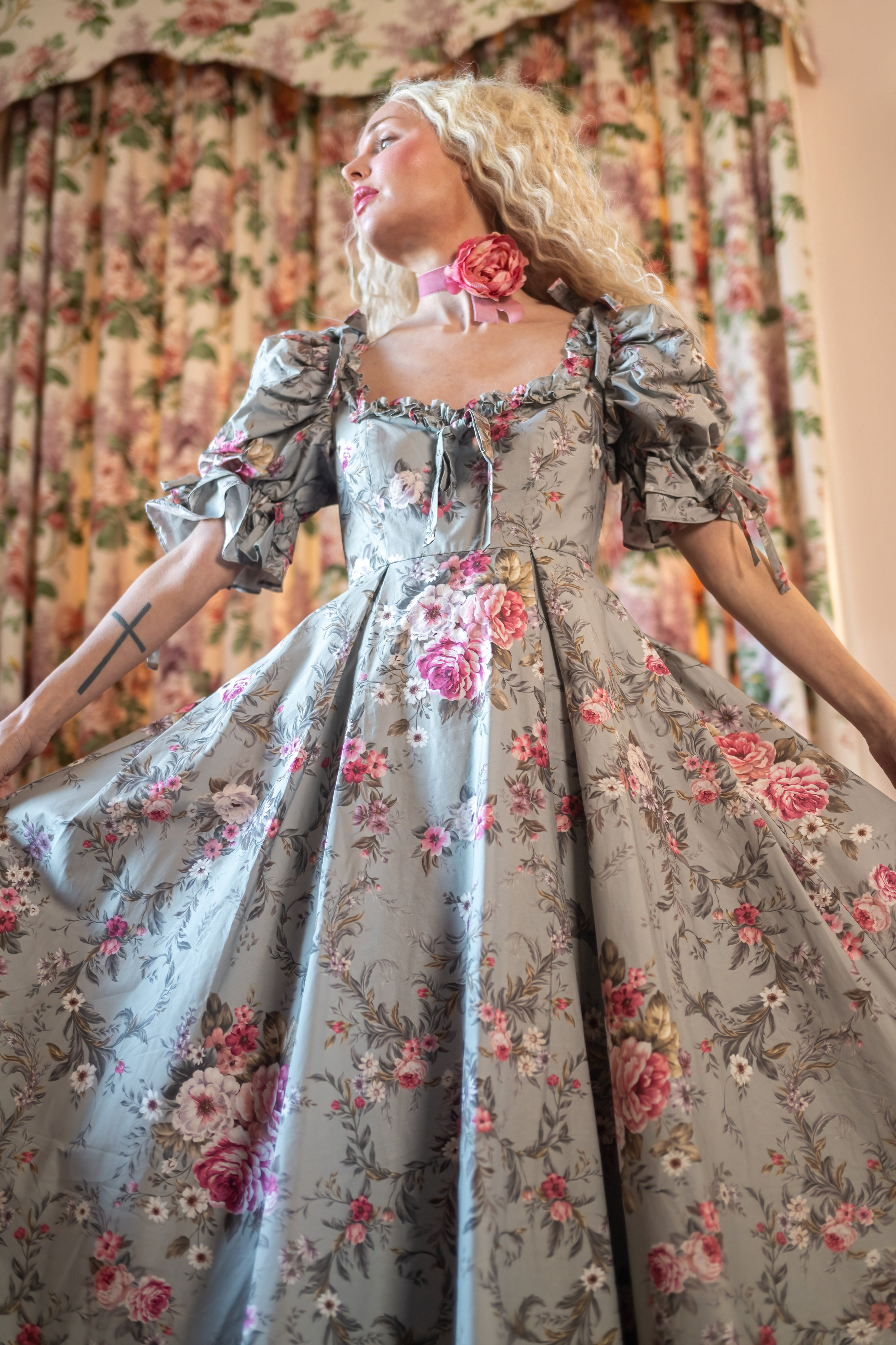 Plains of Elysium Parlour Games Dress