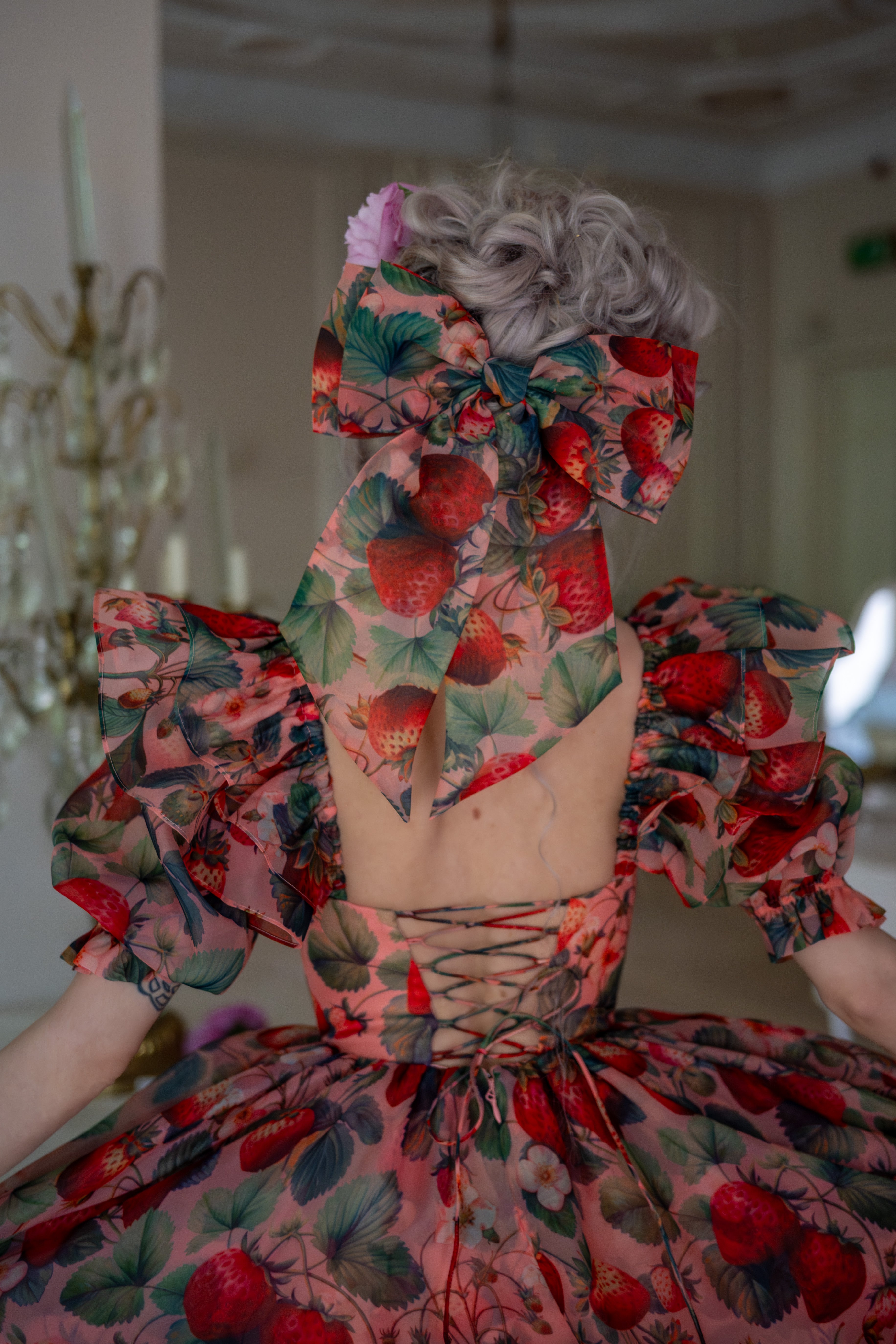 Scarlet Scandal Winged Hairbow