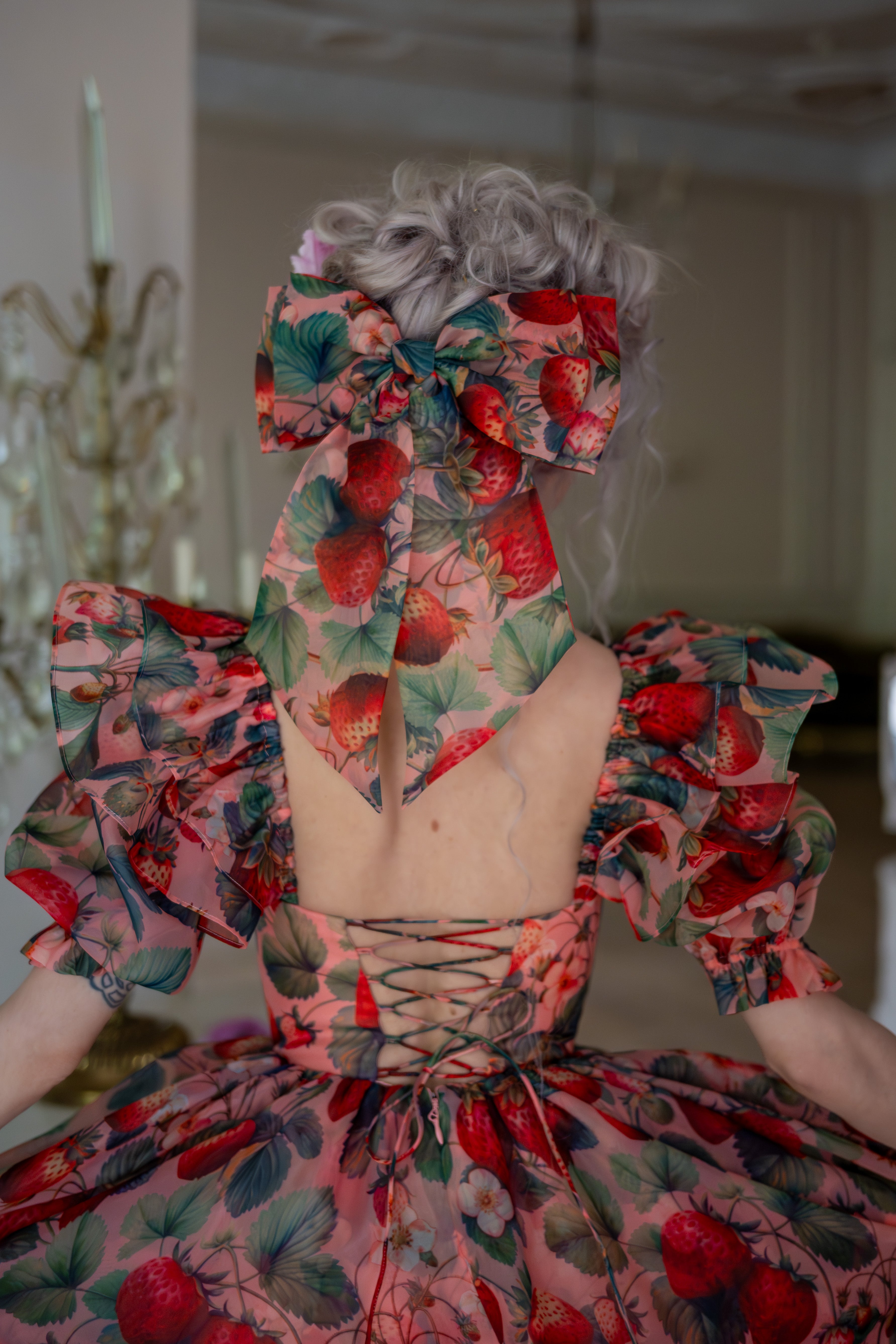 Scarlet Scandal Winged Hairbow