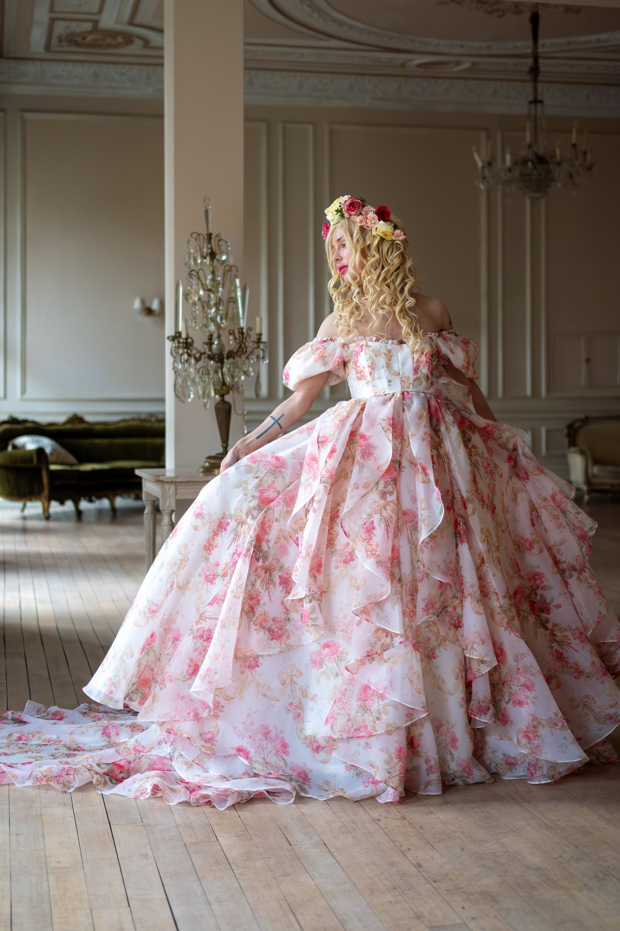 Venetian Rose Renaissance Gown | Train Gown | Bridal Venetian Rose Renaissance Gown | Train Gown | Bridal