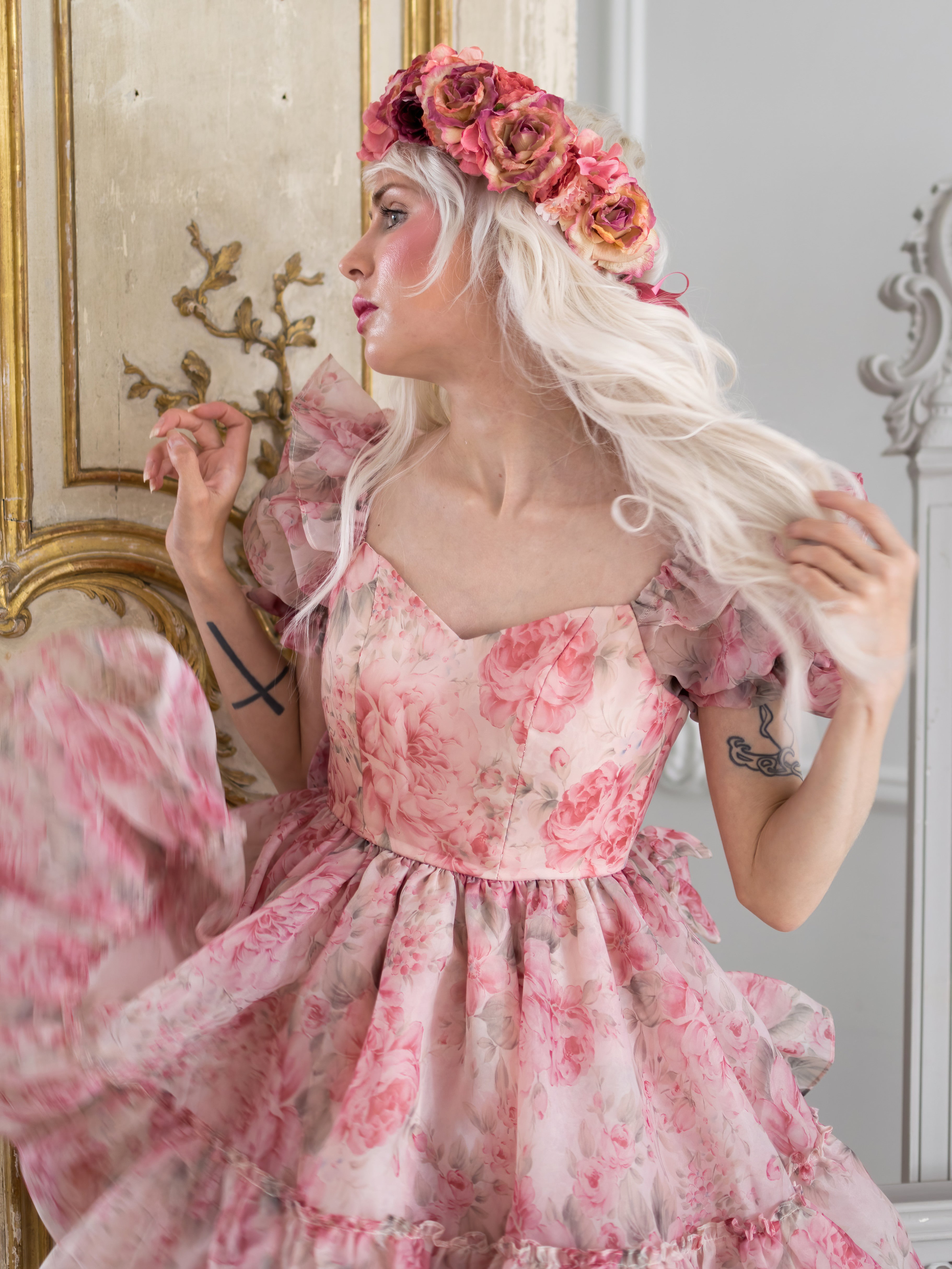 Faded Grandeur Romance Crown