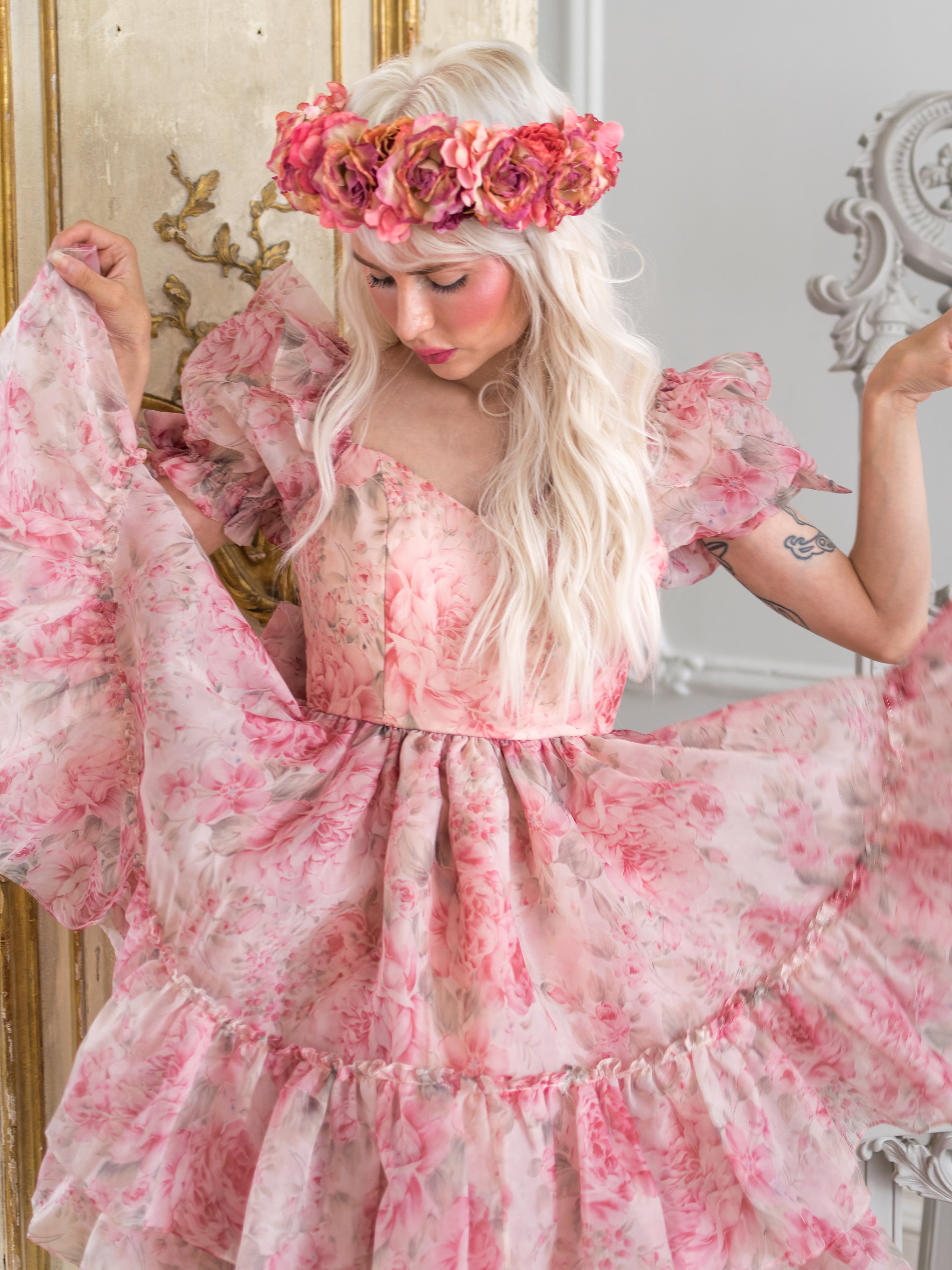 Faded Grandeur Romance Crown
