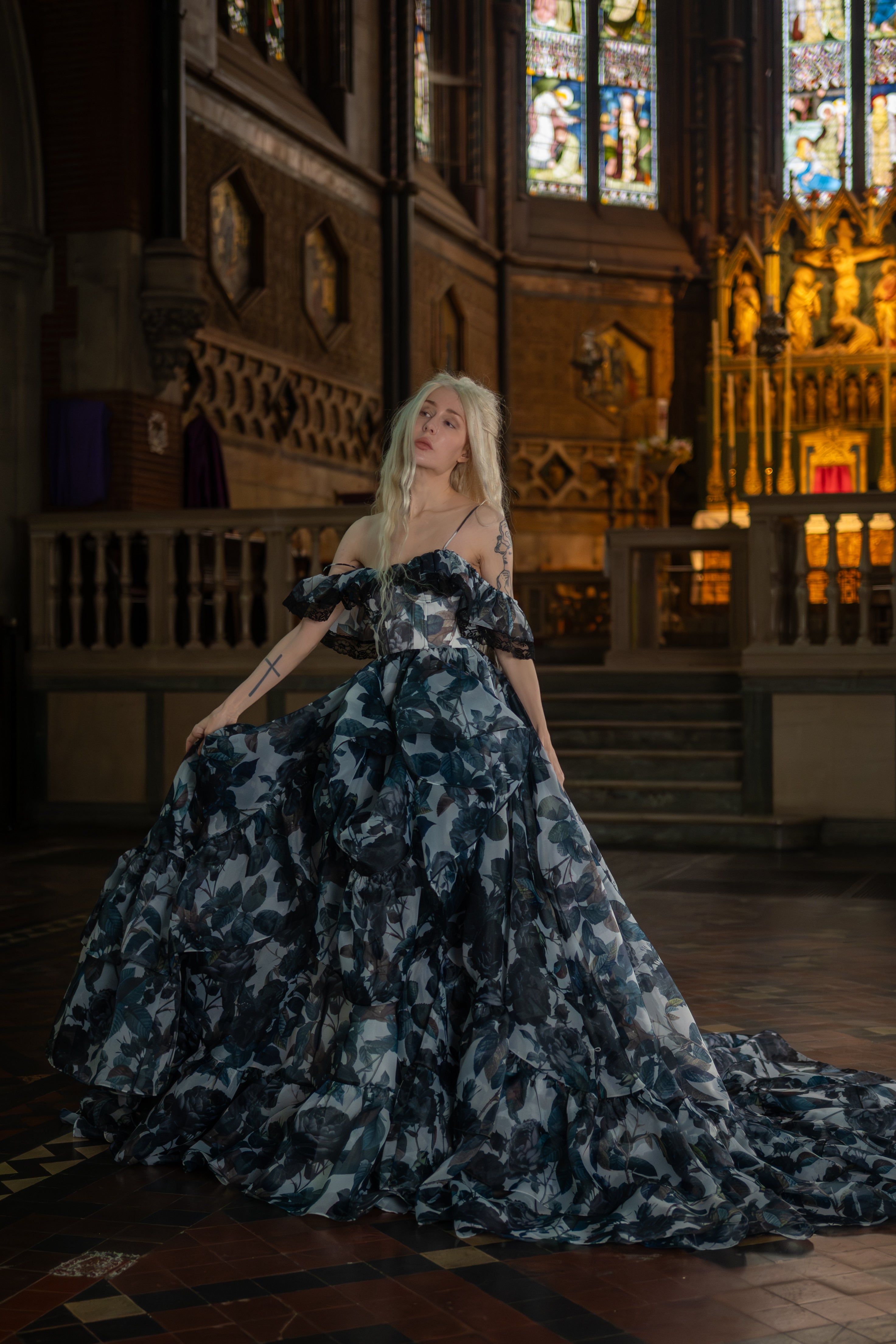 Chapel of Thorns Guileless Gown