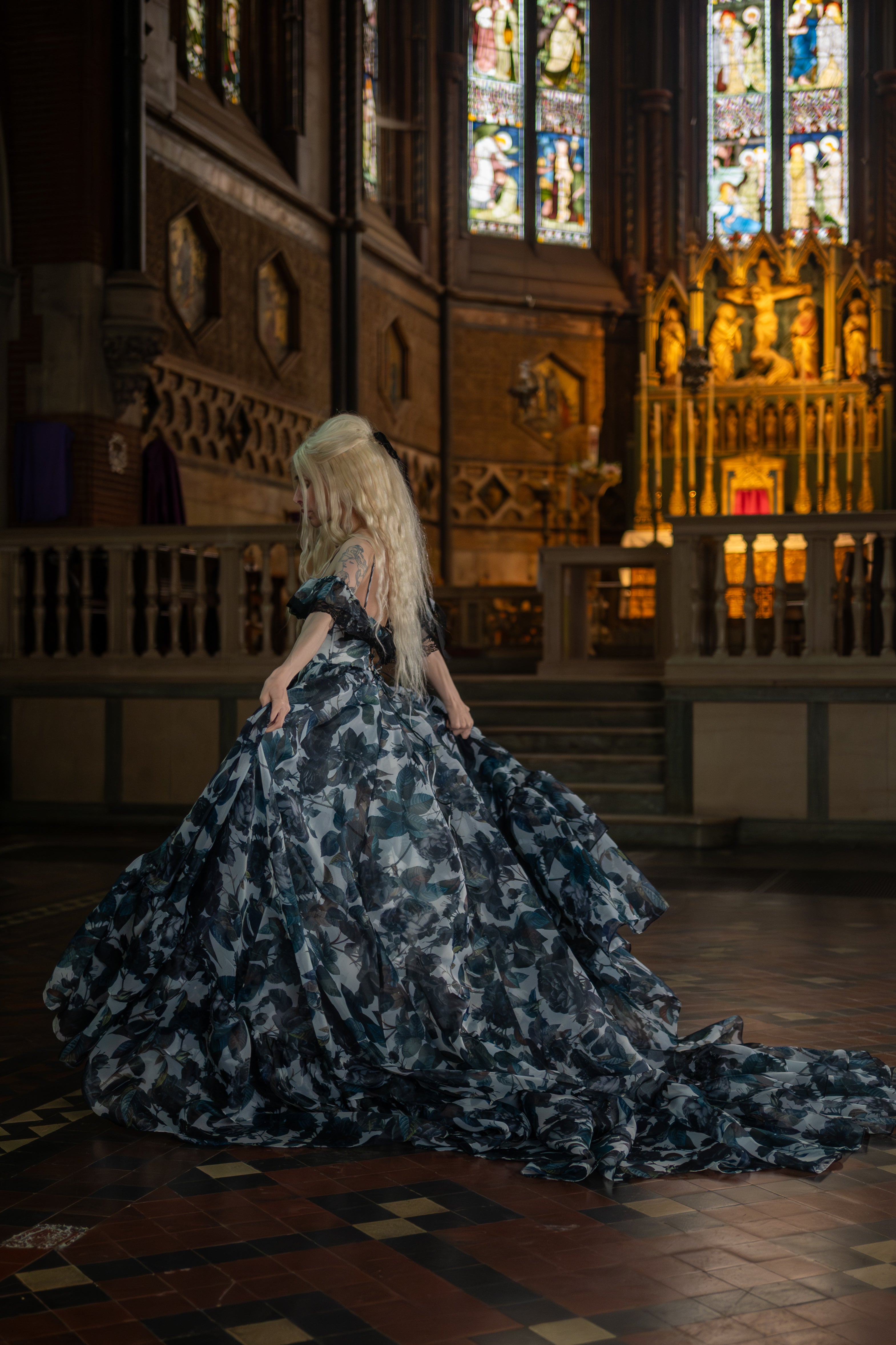 Chapel of Thorns Guileless Gown