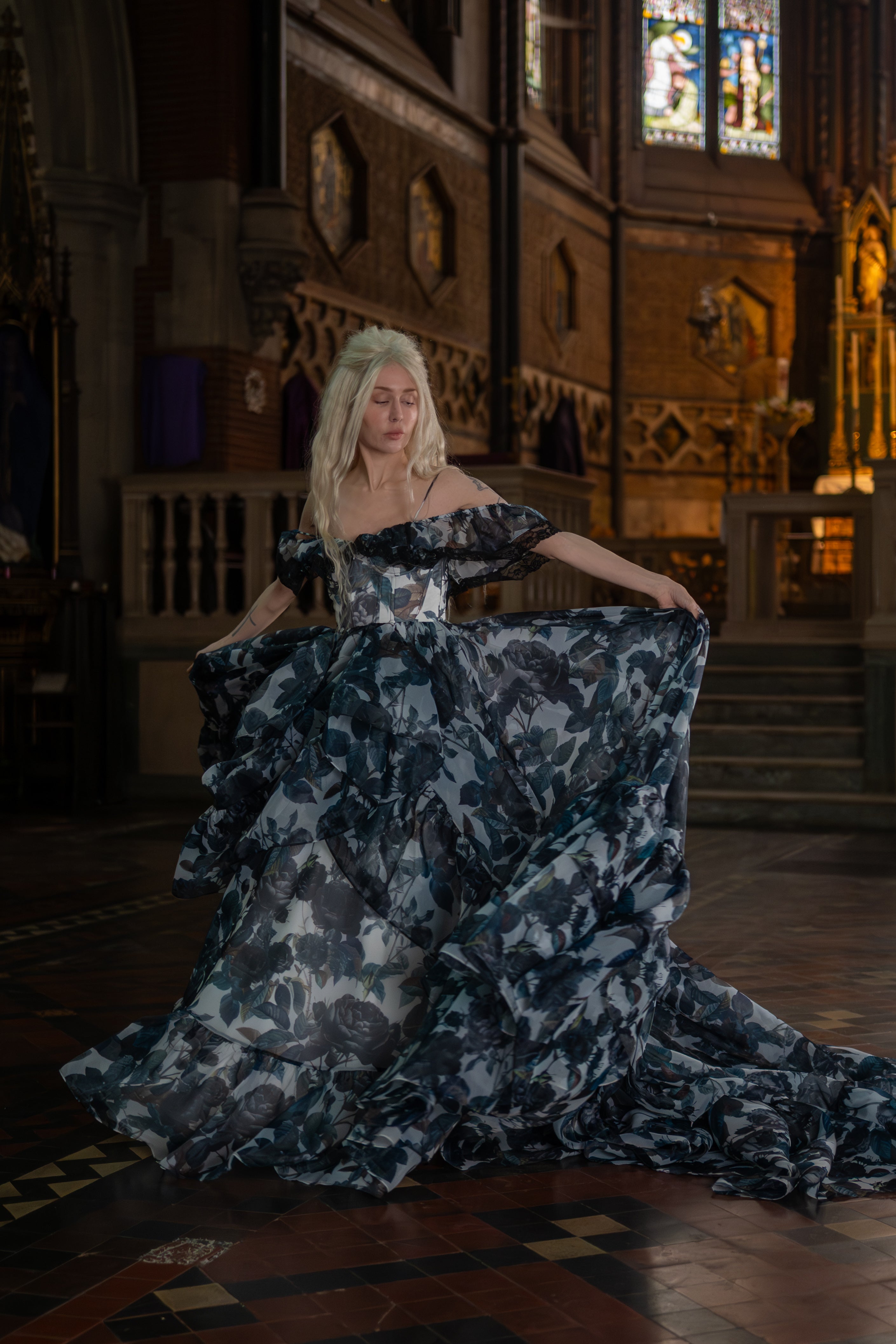 Chapel of Thorns Guileless Gown