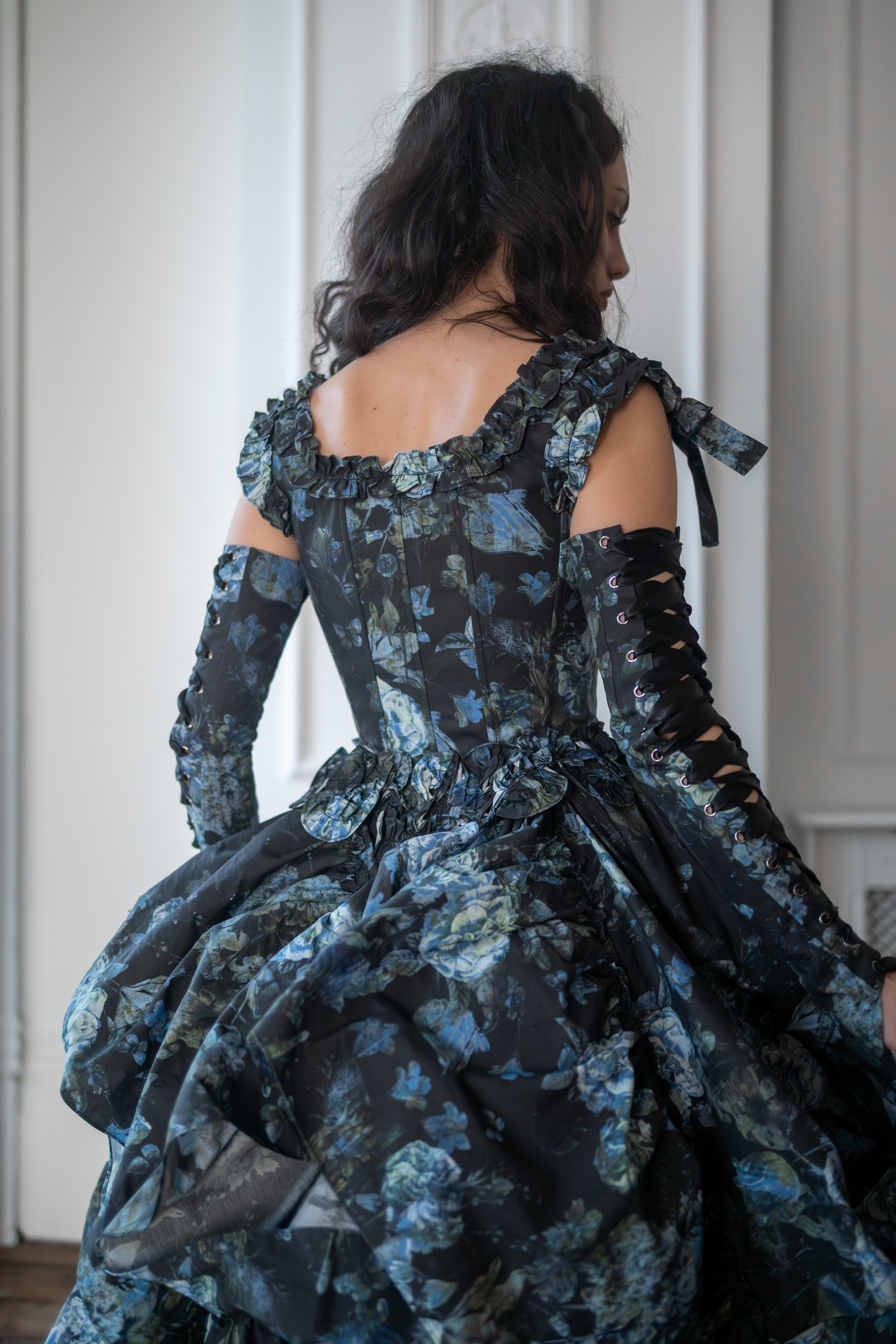 Entwined Souls Pompadour Corset