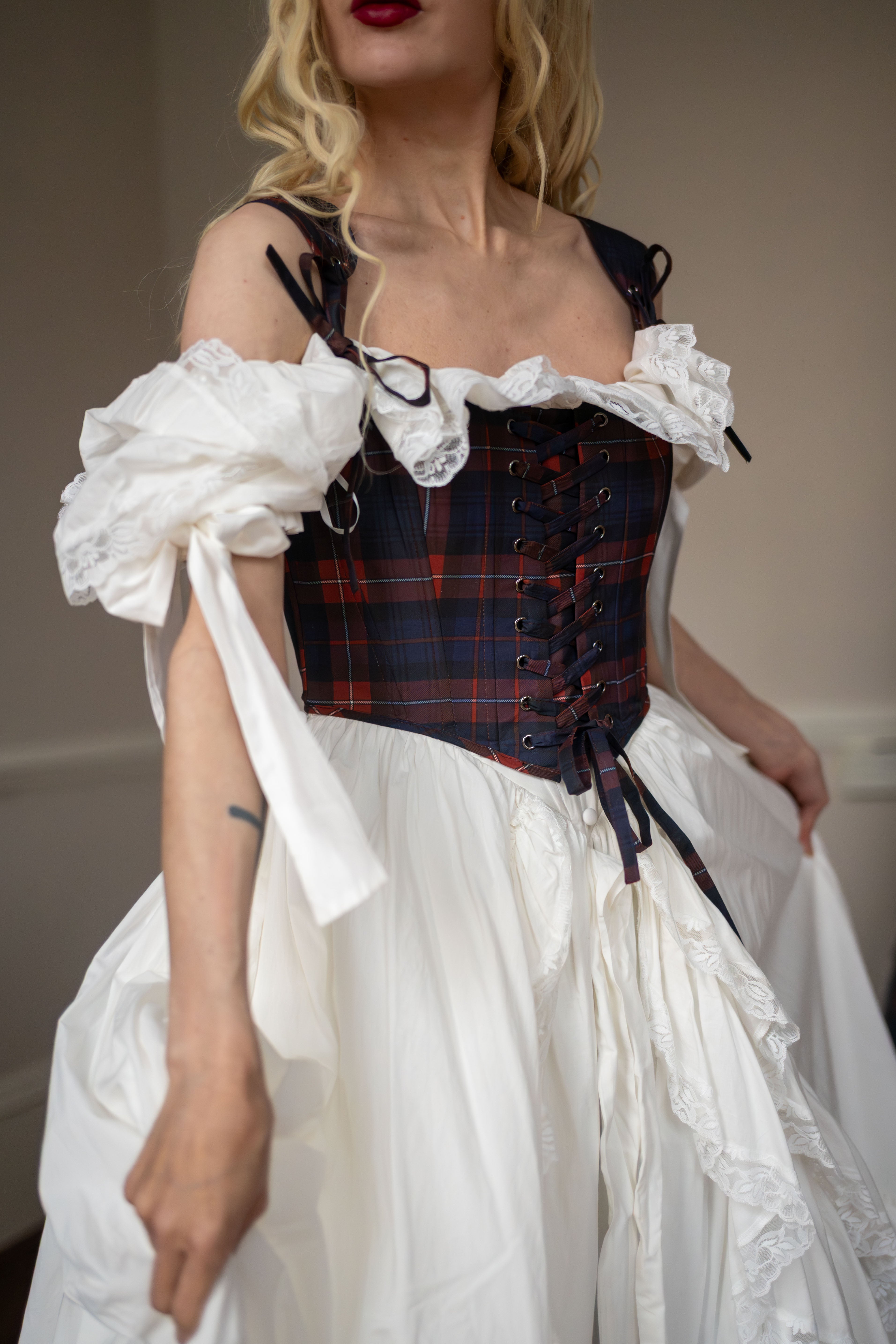 Fionn's Flame Thisbe Corset