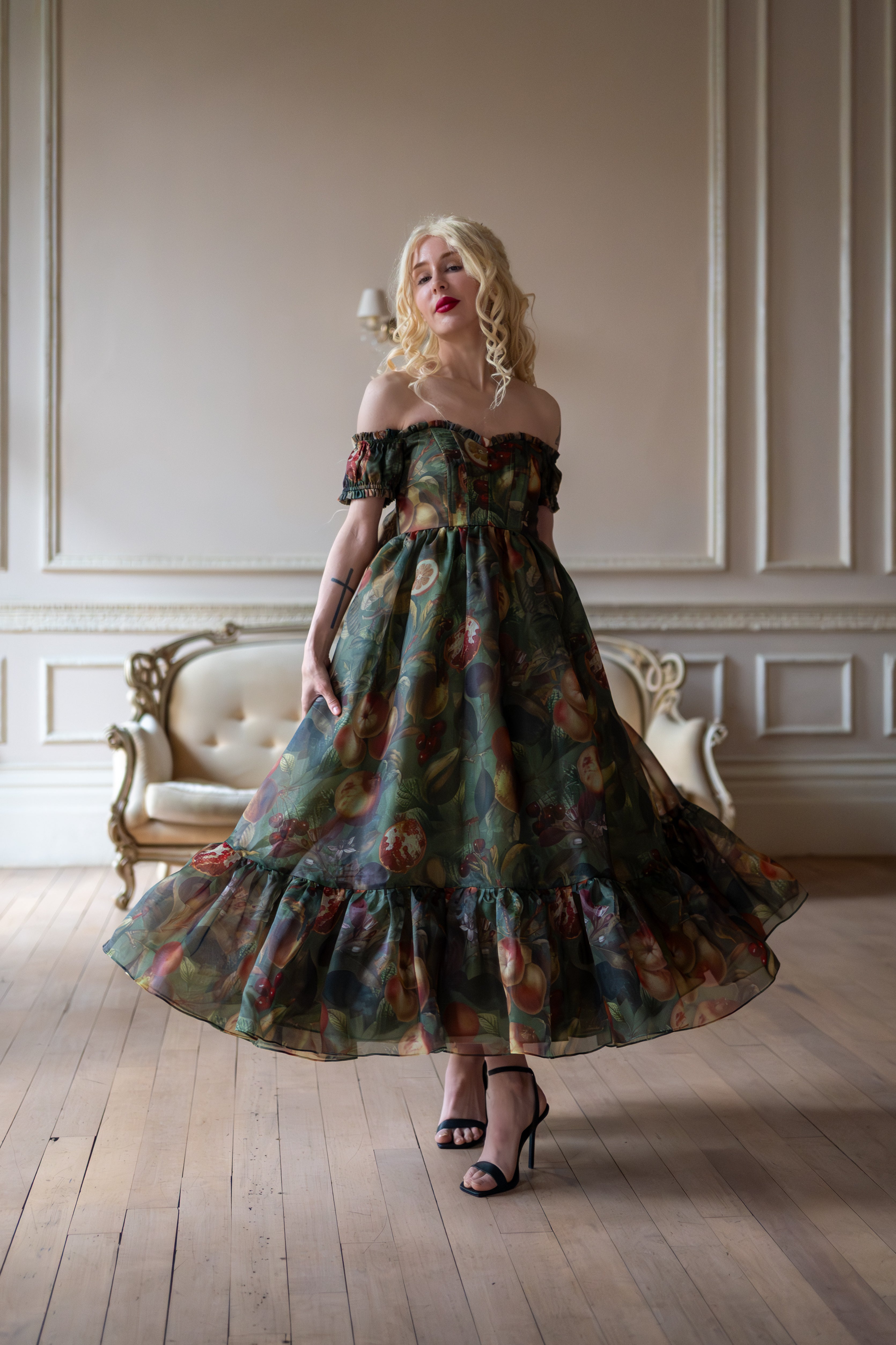 Renaissance Bounty Siren Dress