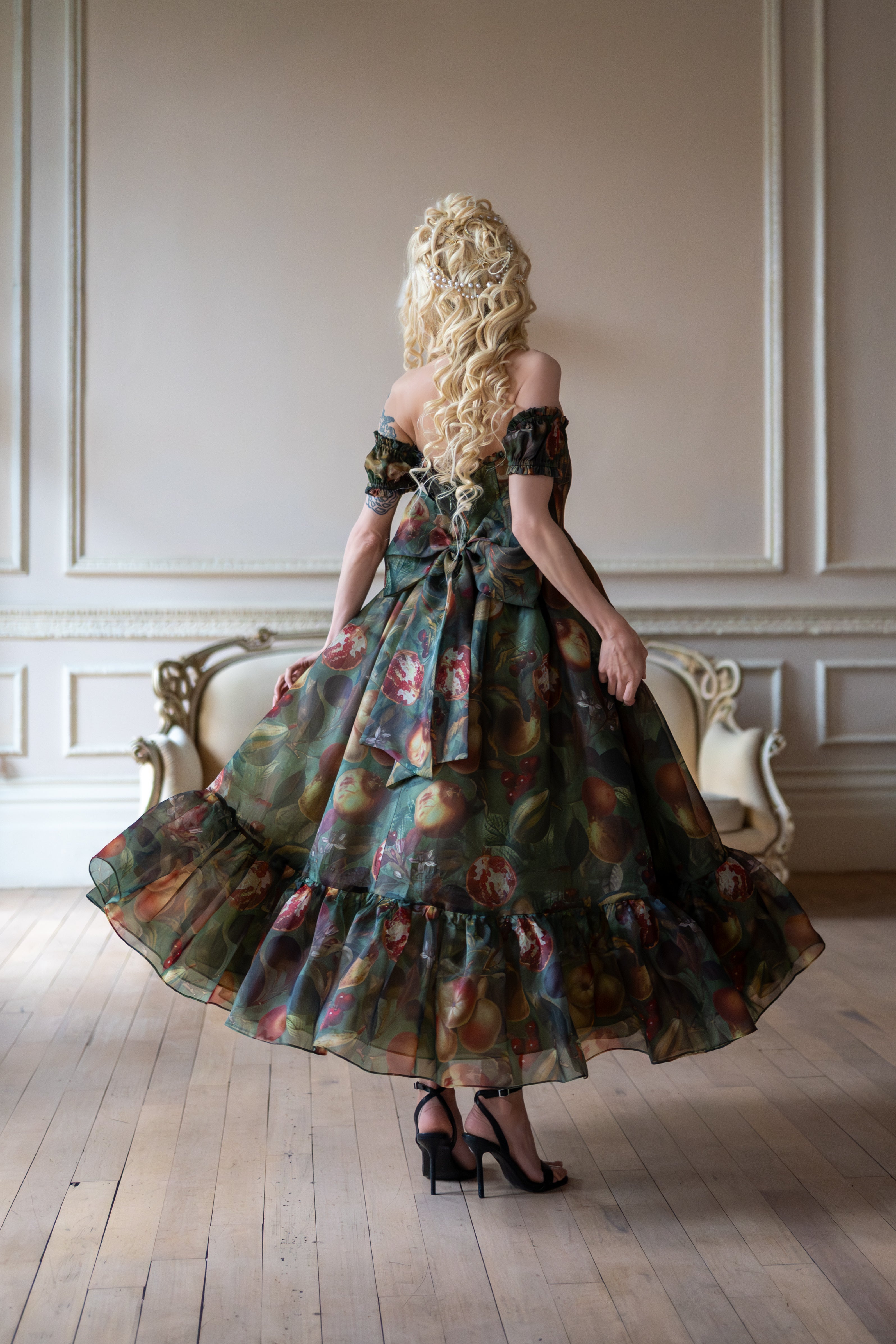 Renaissance Bounty Siren Dress