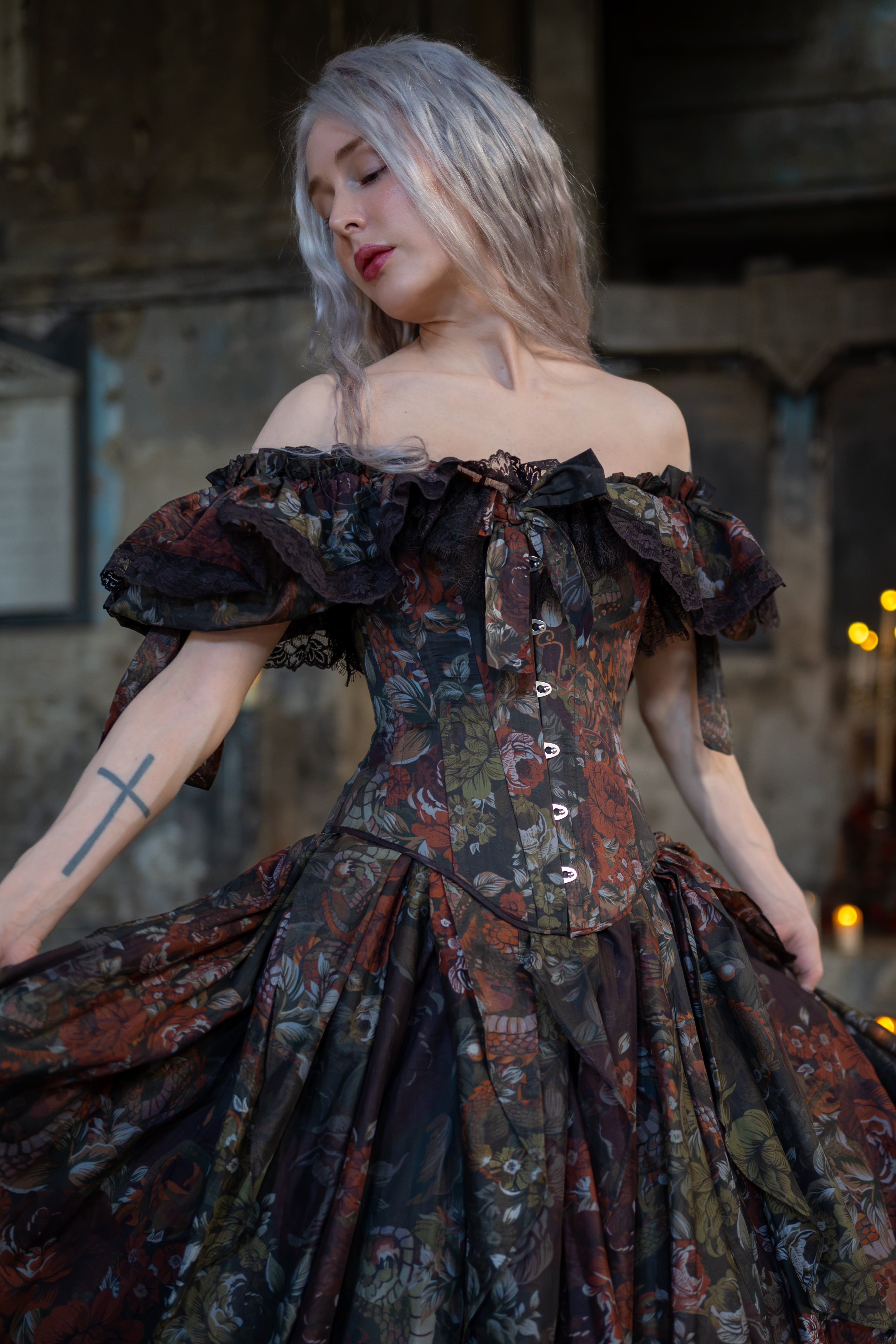 Under Elder Moon Relic Corset